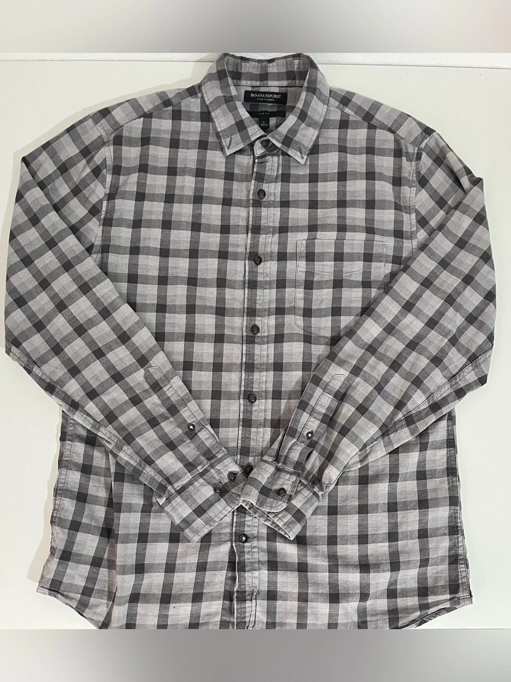 Banana Republic  Luxe Flannel Men's Gray and Black Plaid Long Sleeve Shirt